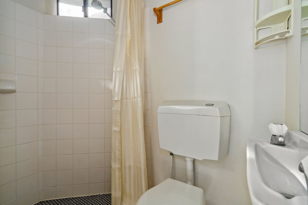 Standard Double Room, Private Bathroom photo 3