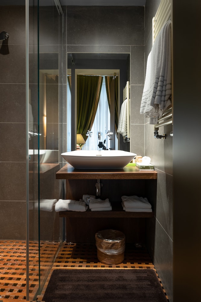 Deluxe Suite (Beatrice) thumbnail 5
