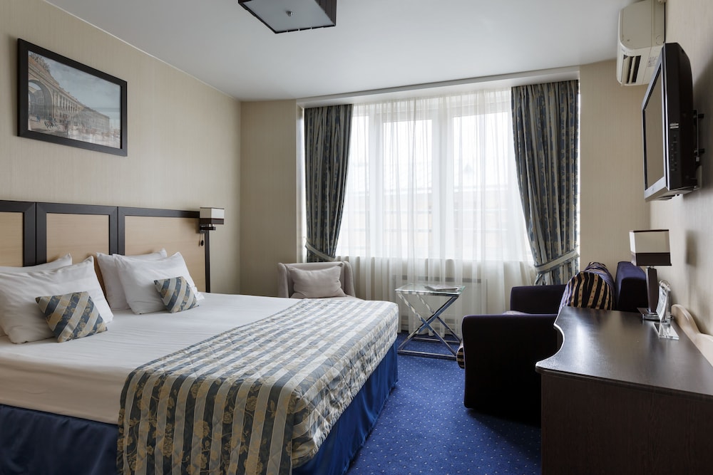 Superior Double or Twin Room photo 3