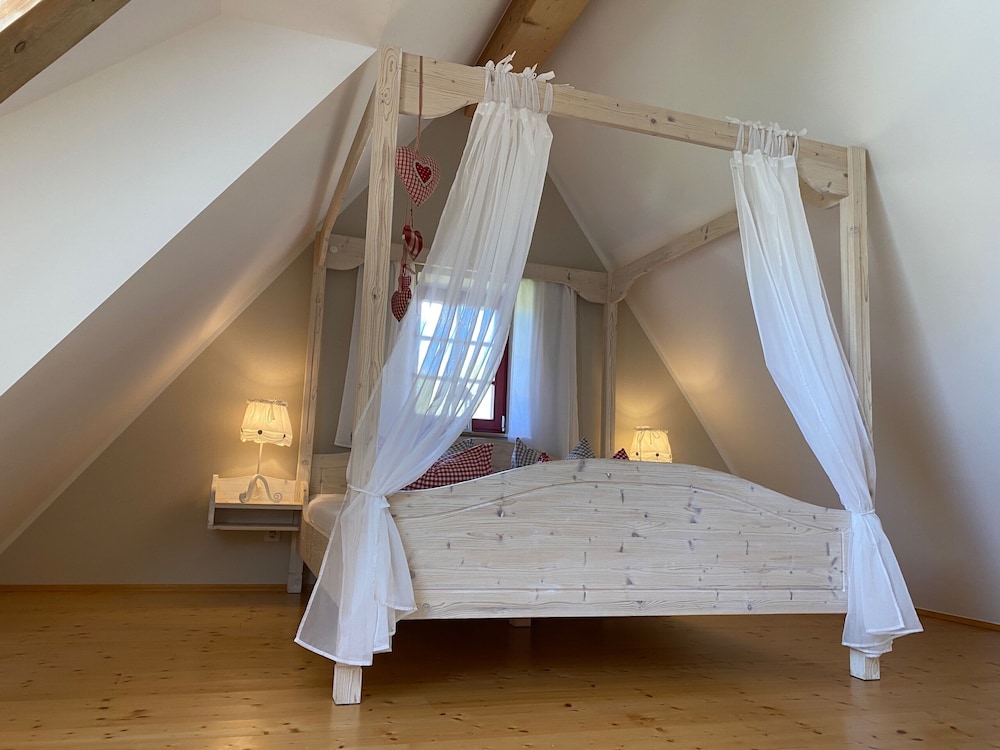 Family Apartment, Private Bathroom, Mountain View (Appartement Malve)