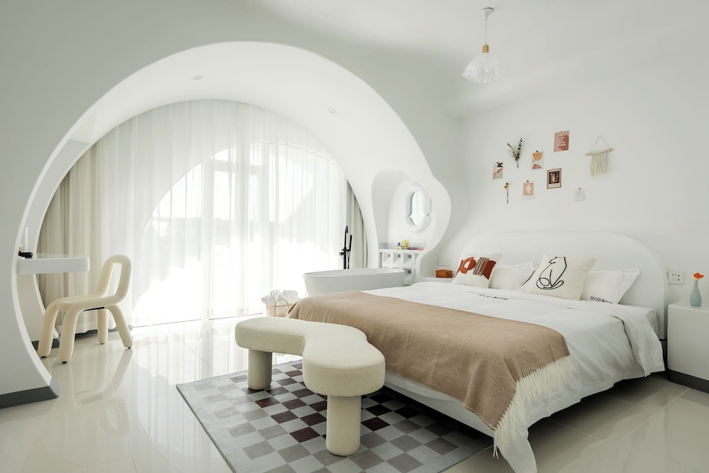 Elite Double Room, Courtyard View