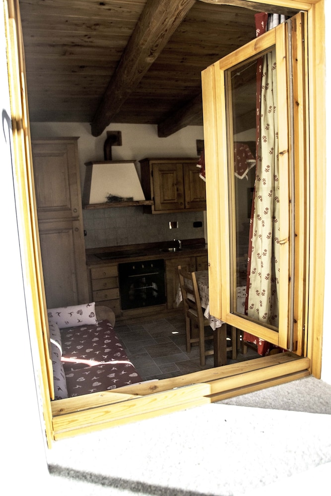 Duplex, 1 Bedroom, Balcony, Mountain View photo 2