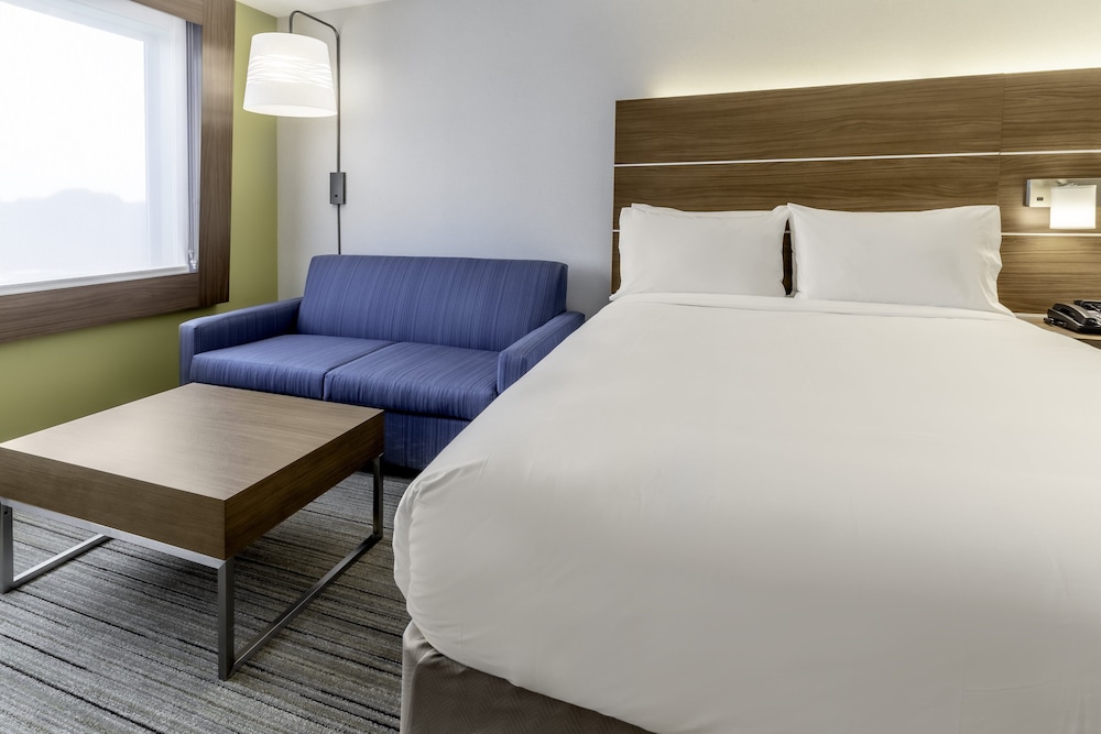 Suite, 2 Queen Beds, Accessible Bathtub (Communications) - Photo 3