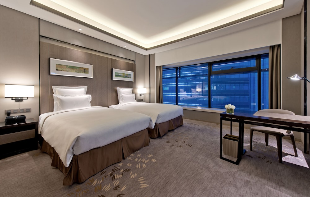 Deluxe Room, 2 Twin Beds, Club Lounge Access (Executive, High Floor) photo 2