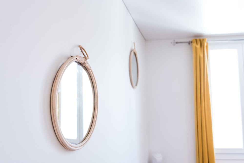 Chambre Jaune (Salle de bain privée et toilette partagée) photo 3