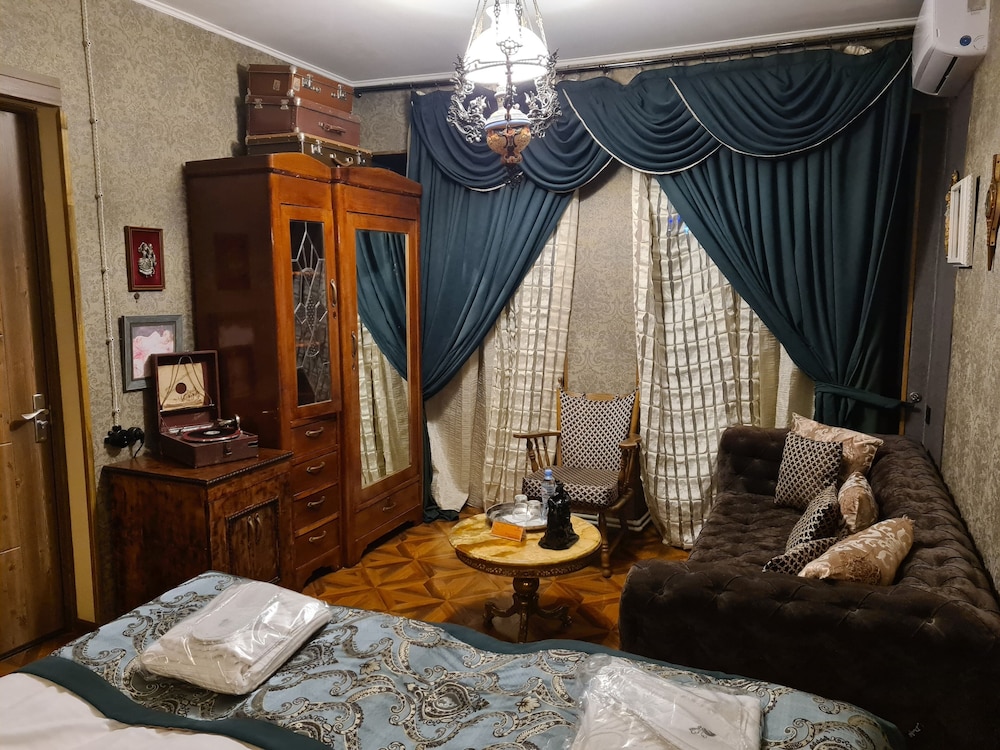 Standard Double or Twin Room, Bathtub, Courtyard View photo 2