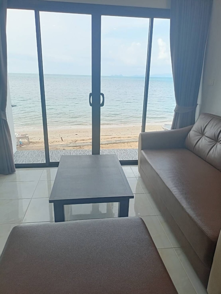 Family Villa, Kitchen, Beachfront - Photo 34