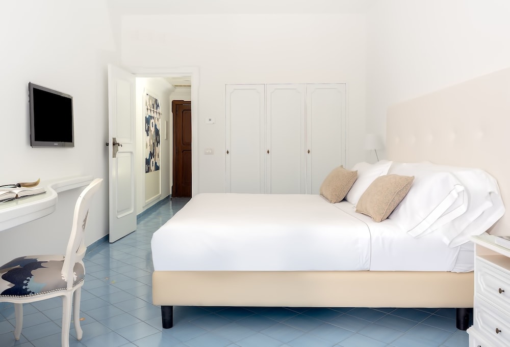 Comfort Double or Twin Room, Balcony, Sea View - Photo 3