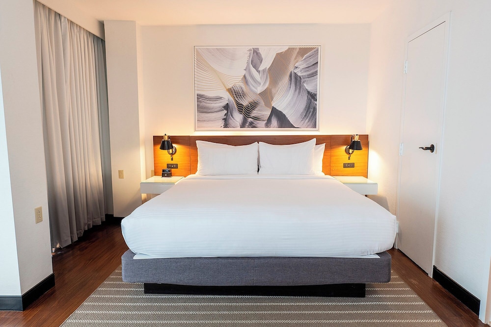 Suite, 1 King Bed (Saint Gregory | Single Use) - Photo 2