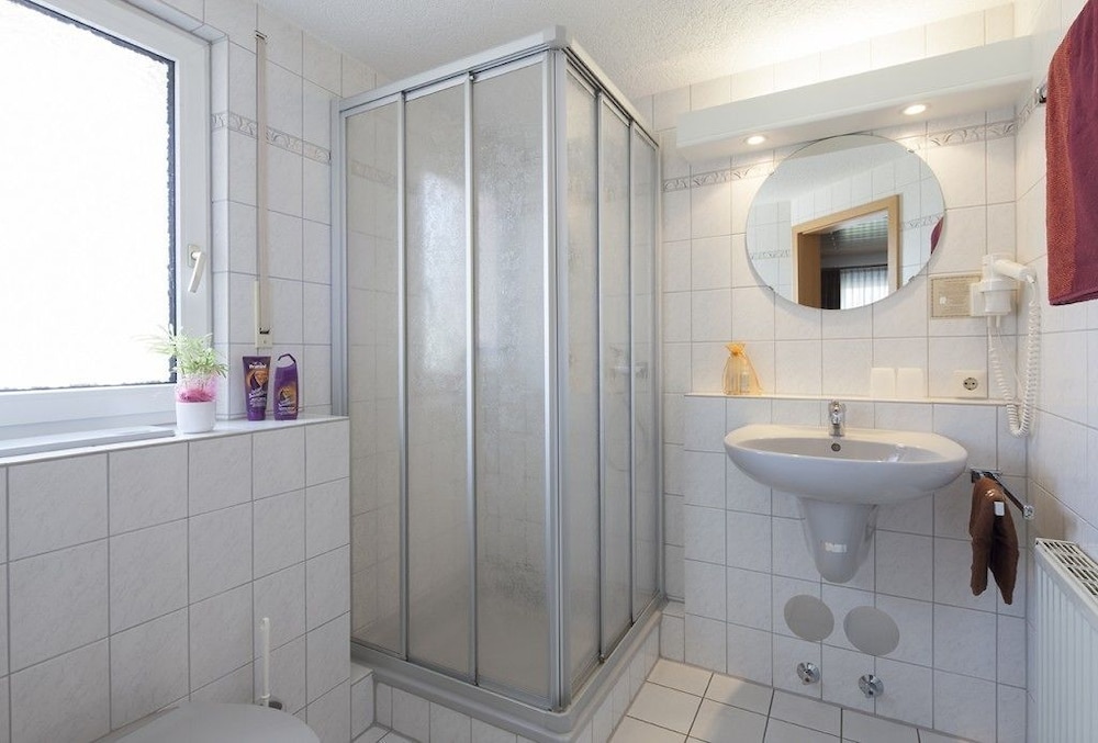 Standard Double Room - Photo 6