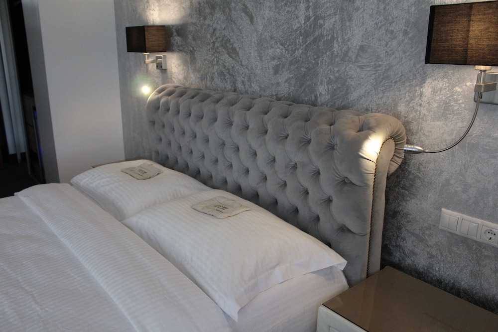 Deluxe Double Room, City View