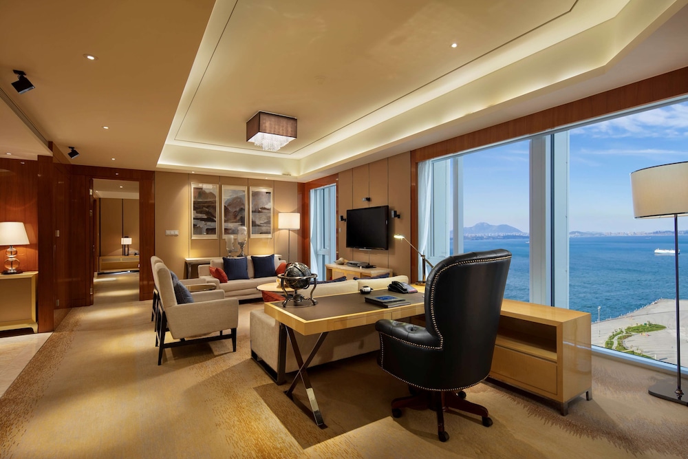 Chairman Suite photo 1