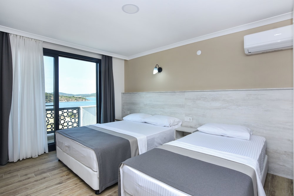 Family Room, Beach View