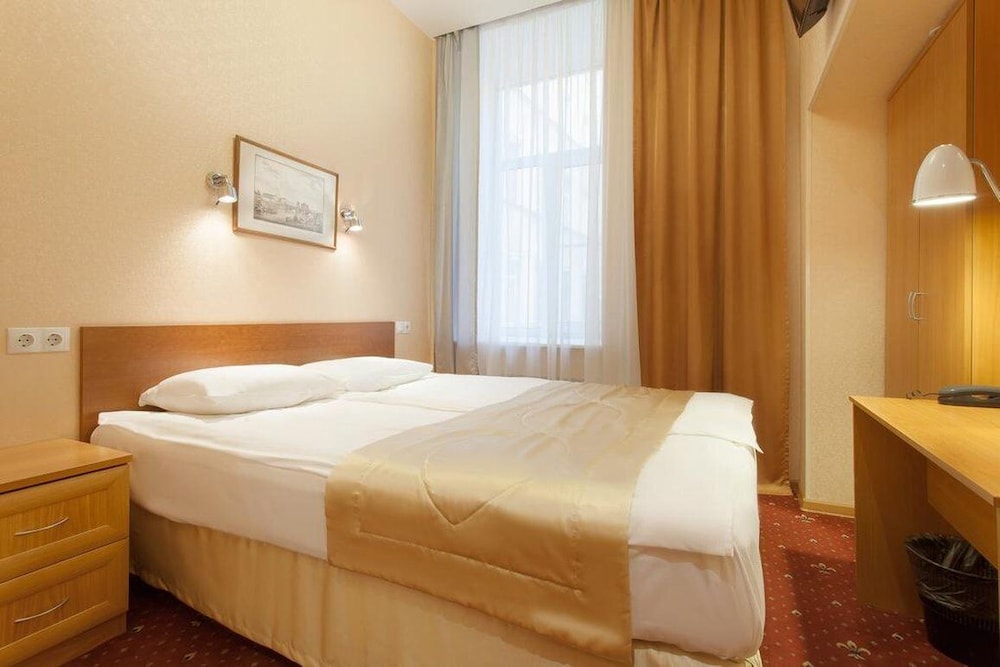 Double Room, 1 King Bed photo 1