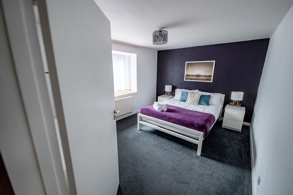 Brighton City Apartment *Parking Available* photo 2