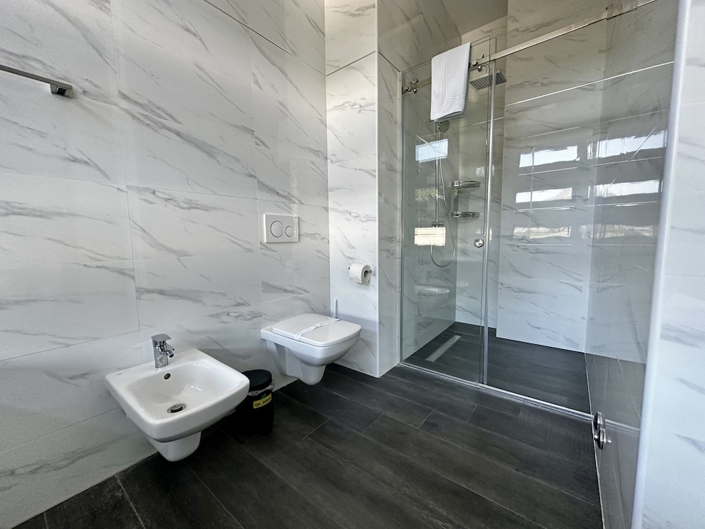 Elite Apartment - Photo 18