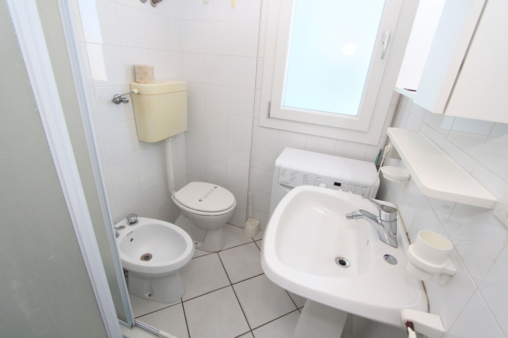 Classic Apartment, 2 Bedrooms (Eco 49) photo 3