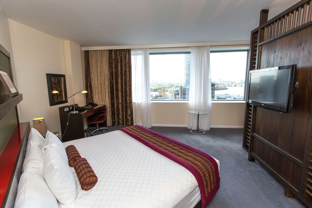 Junior Suite, 1 King Bed photo 1