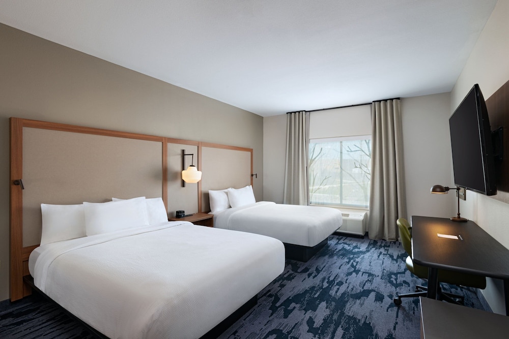 Standard Room, 2 Queen Beds (Hearing Accessible) photo 3