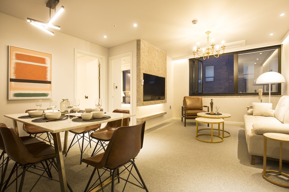 Main Building Suite (Randomly Selected) - Photo 21