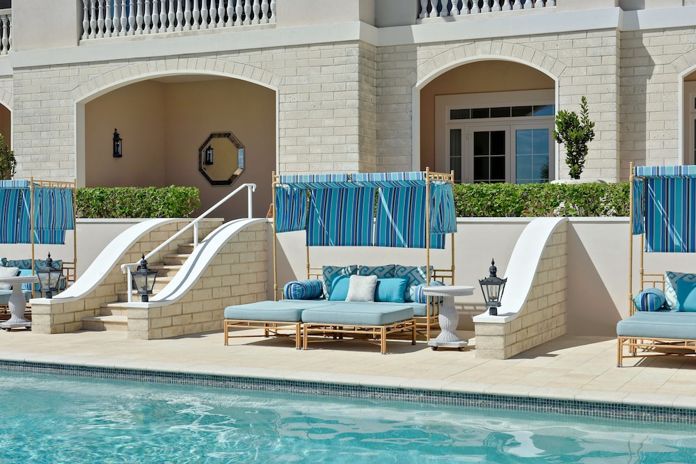 Room, 1 King Bed, Poolside (Cabana) photo 3