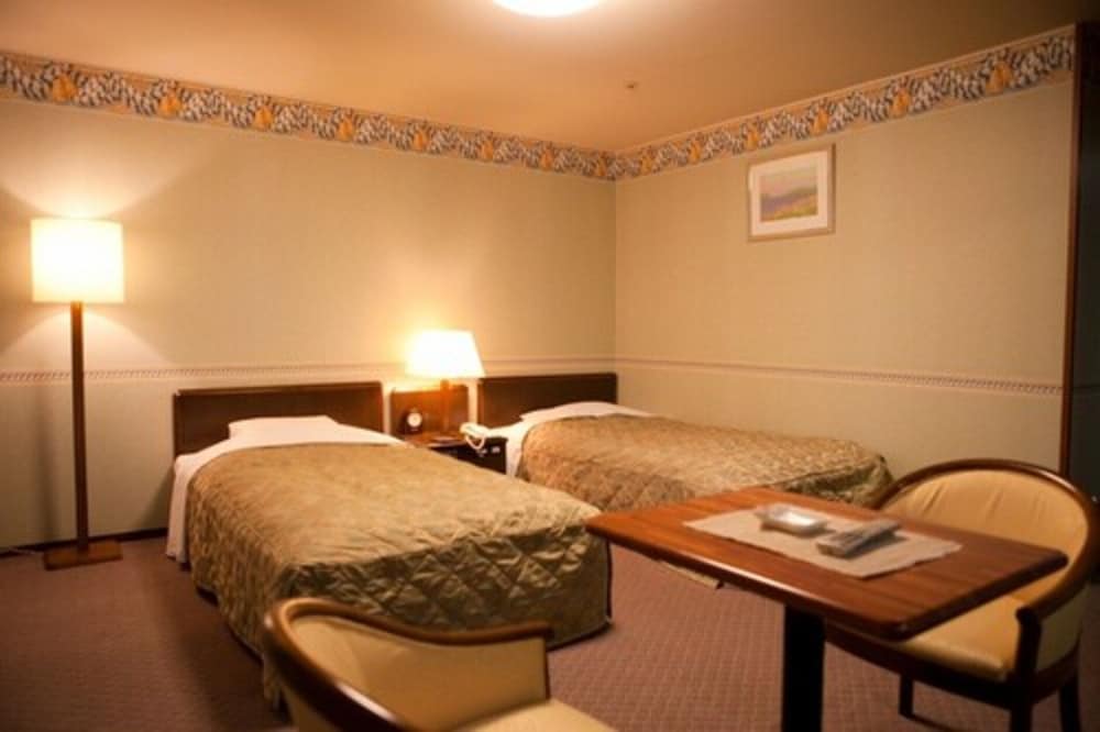 Twin Room, Non Smoking photo 3