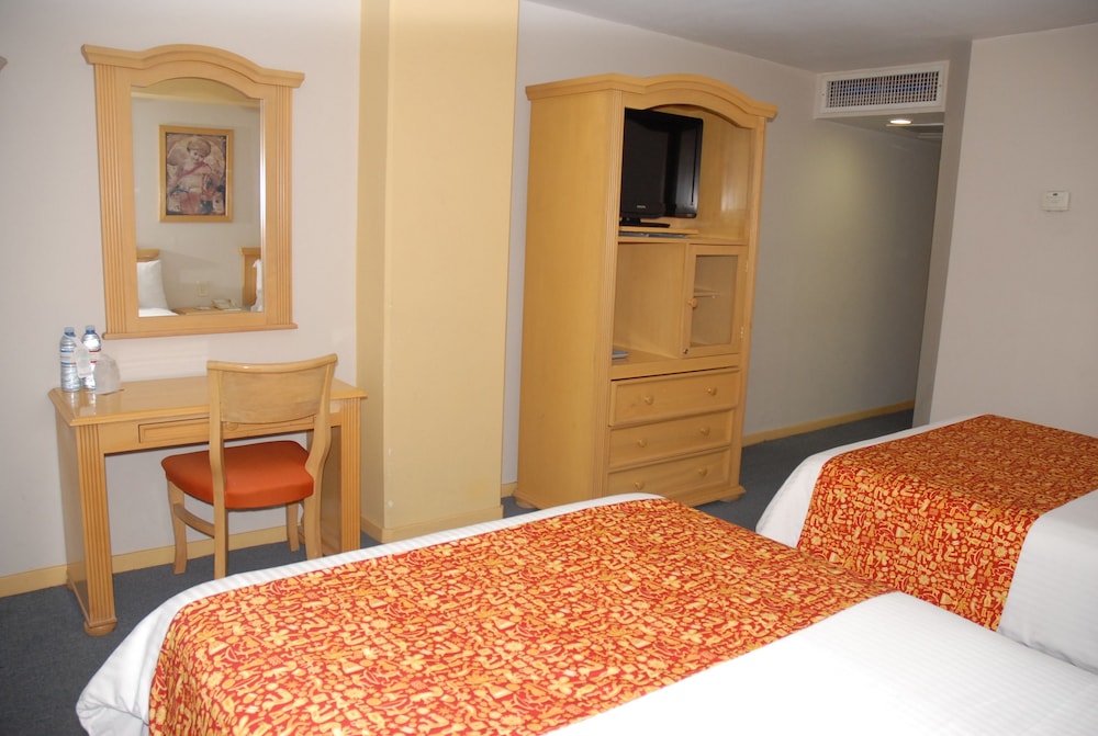 Double Room (2 Camas Matrimoniales) - Photo 3