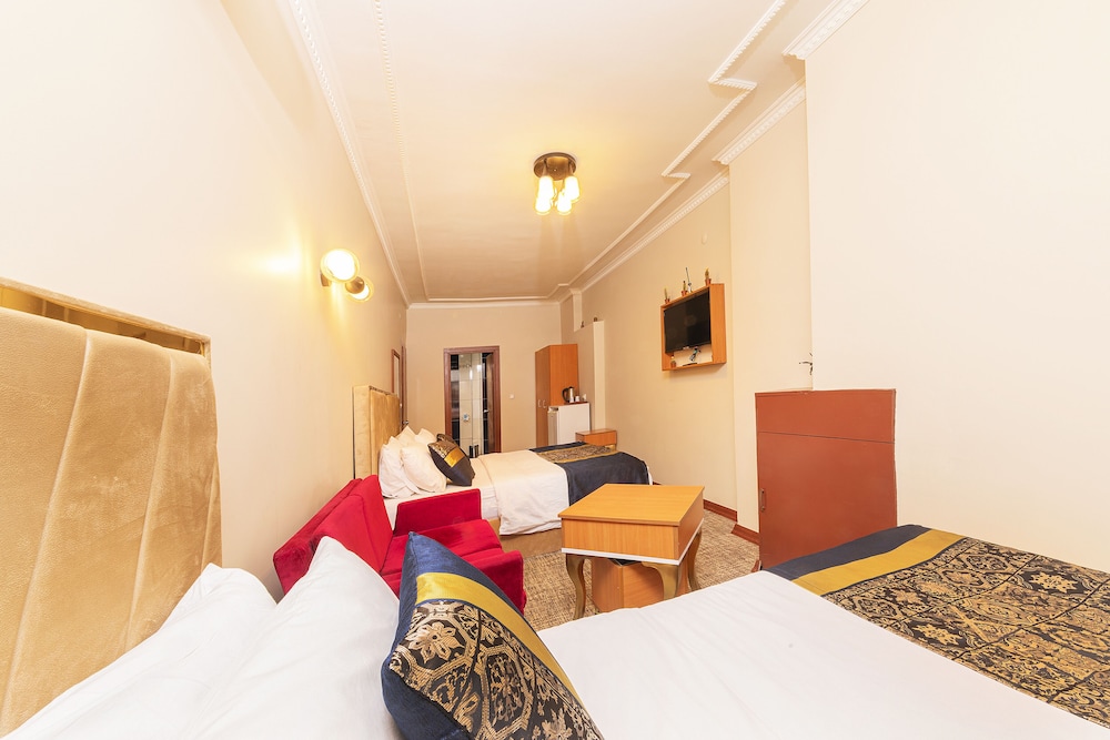 Deluxe Triple Room photo 1
