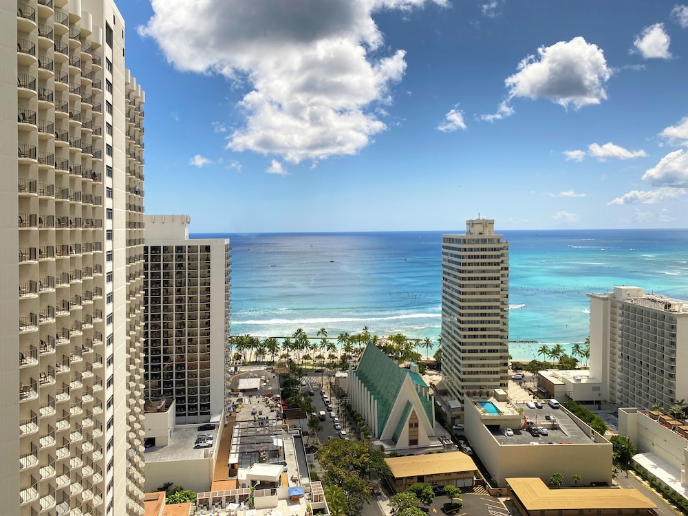 Diamond Head and Ocean views with King Bed and Parking: Apartment, 1 Bedroom, Balcony, Ocean View (0045) photo