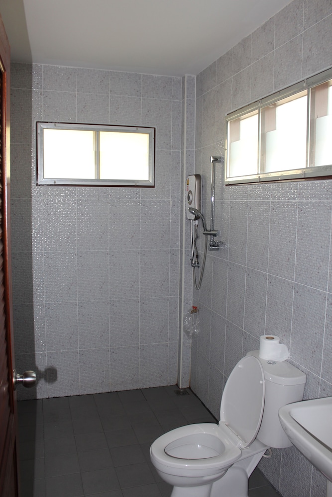 Standard Twin Room photo 3