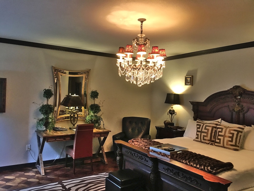 The Windsor Suite photo 1