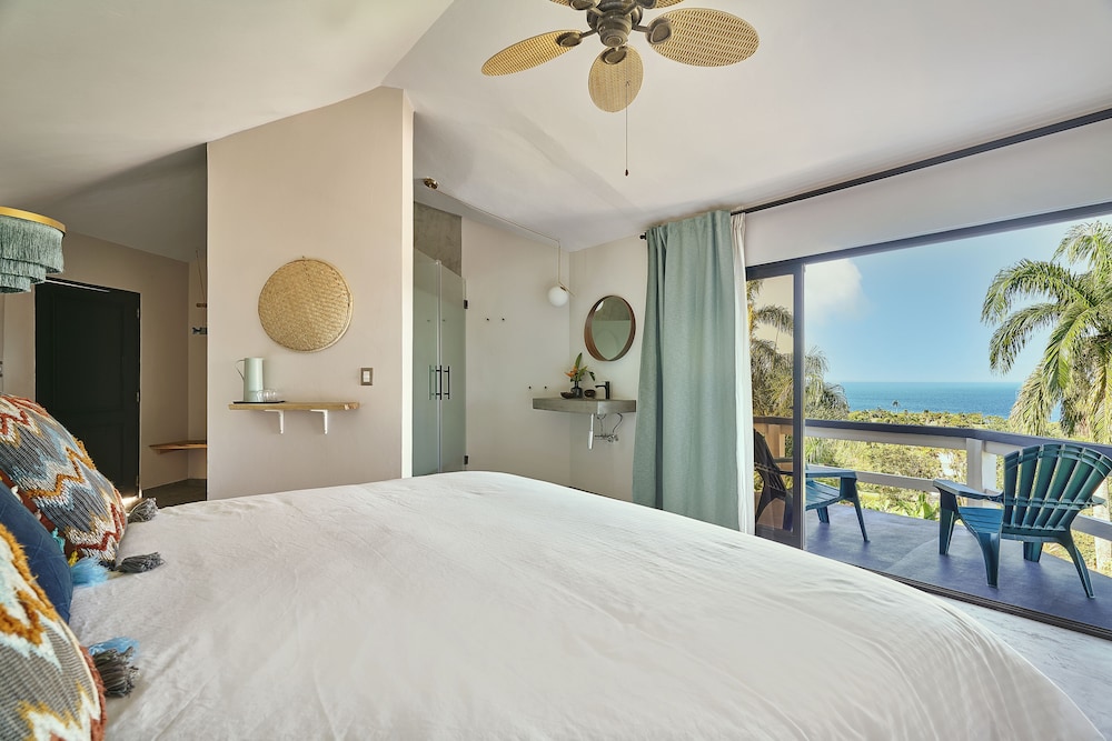 King Room Balcony with ocean view photo 1