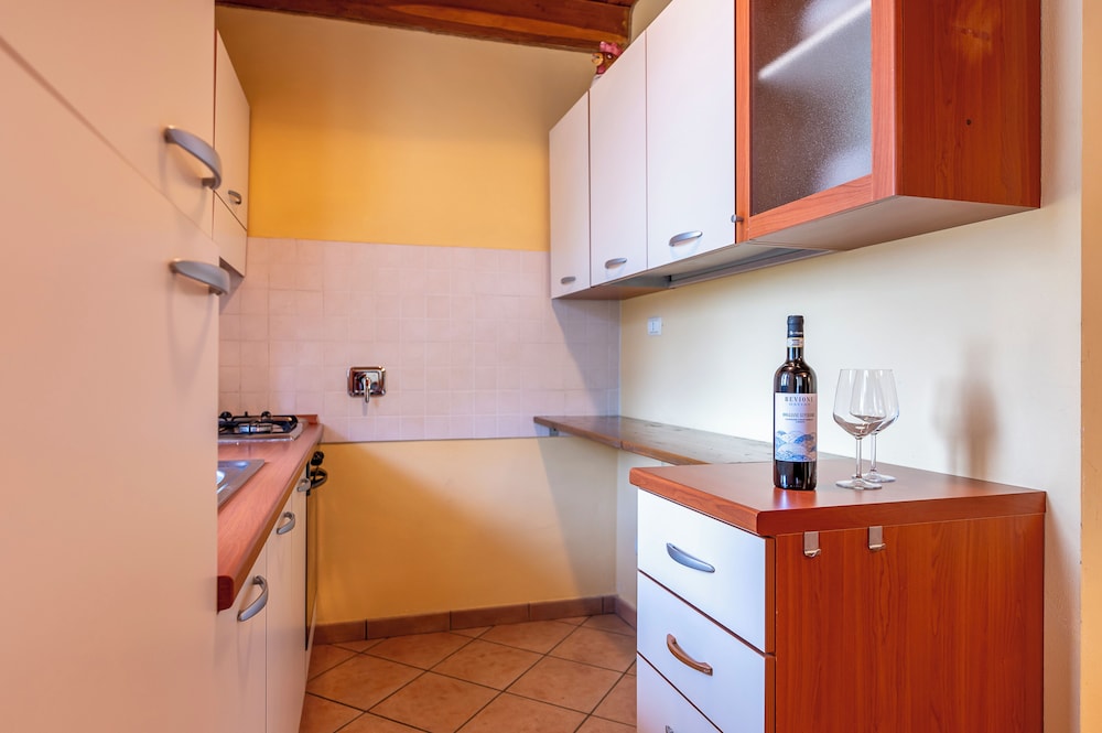 Family Apartment, 1 Bedroom, Balcony, Hill View (4 pax) photo 2