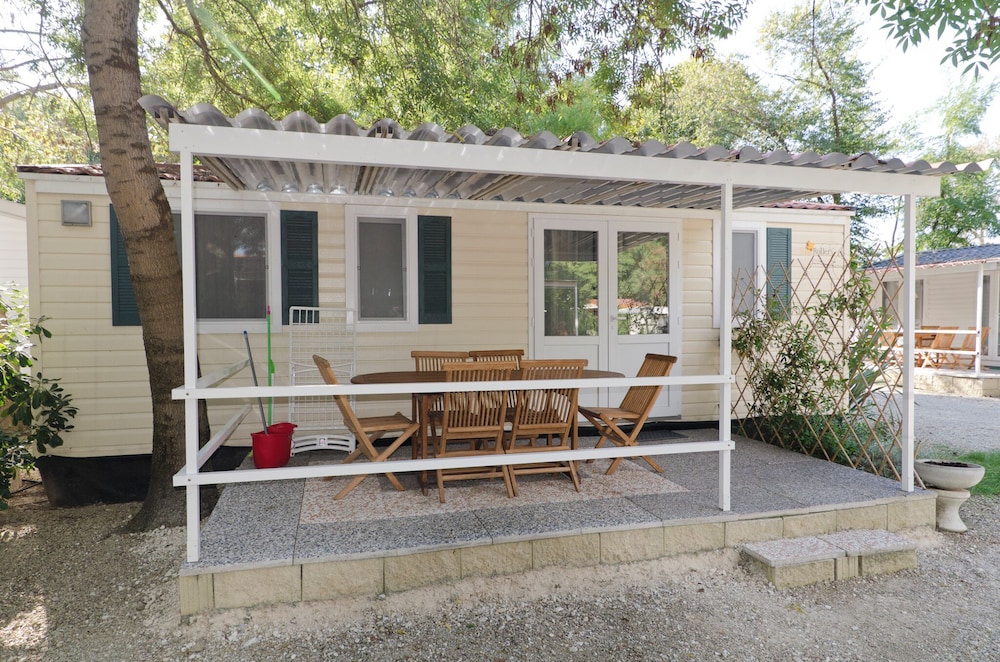 Premium Mobile Home, 3 Bedrooms photo 2