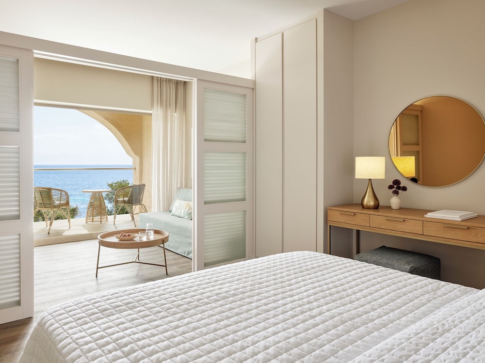 Family Room, Sea View