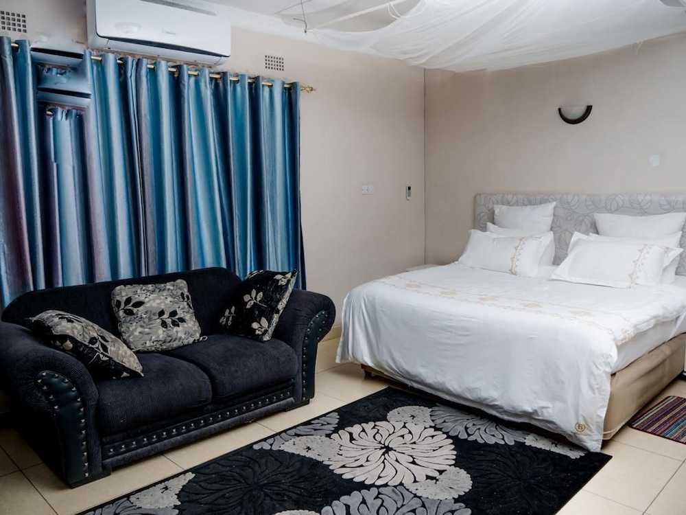 Standard Double Room, 1 King Bed, Non Smoking photo 1