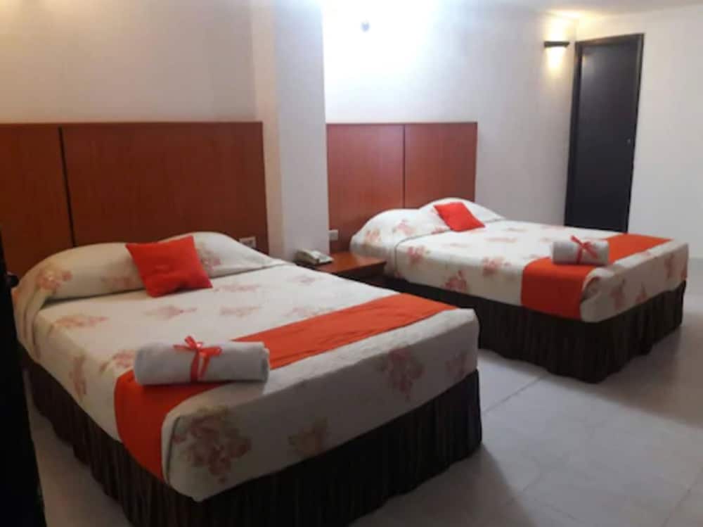 Basic Double Room, Multiple Beds photo 1