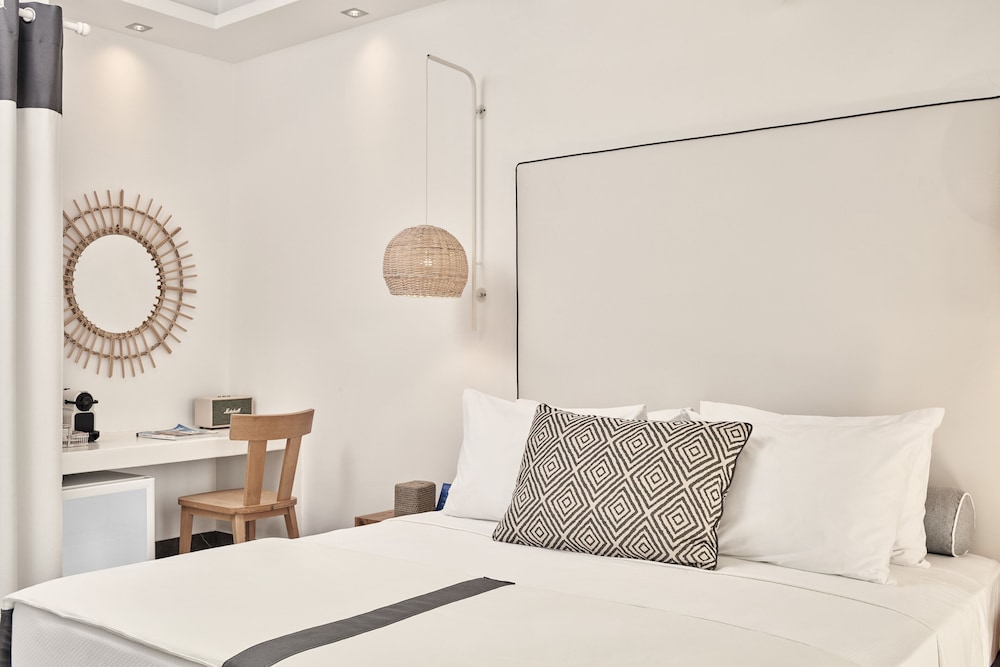 Signature Suite, 1 Queen Bed, Private Pool, Sea View - Photo 5