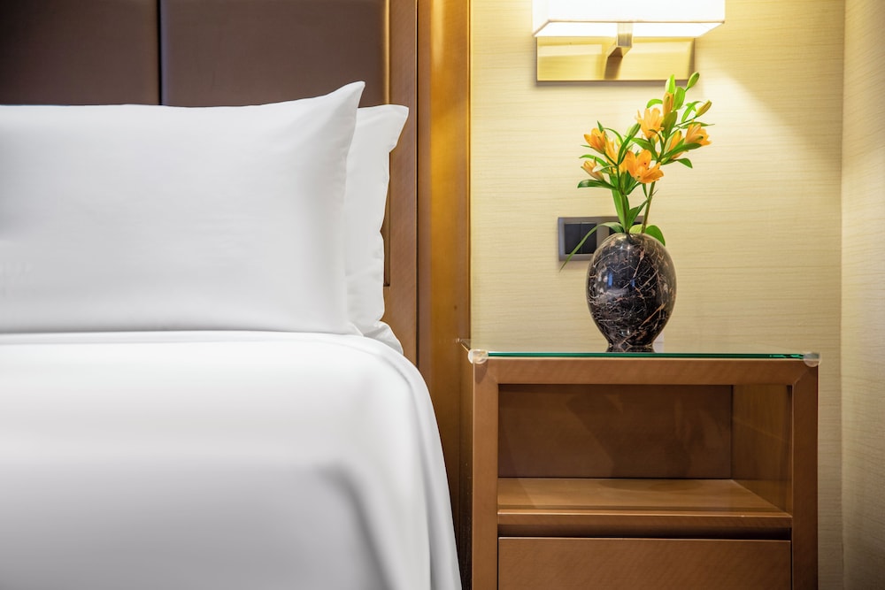 Executive Room, 1 King Bed, Non Smoking - Photo 2