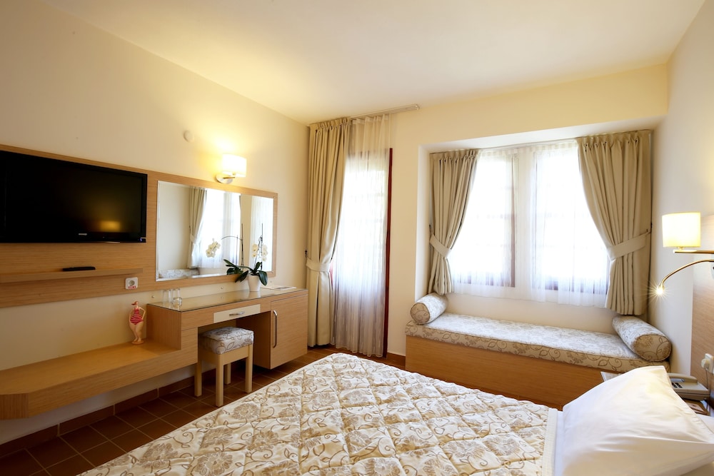Superior Double Room - Photo 8