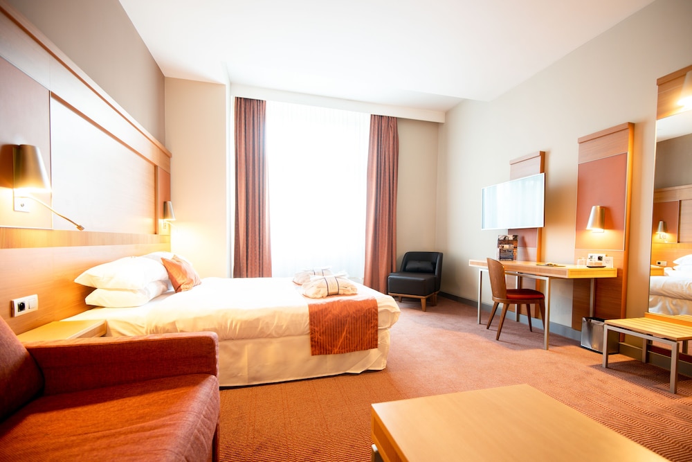 Privilege, Superior Room, Multiple Beds