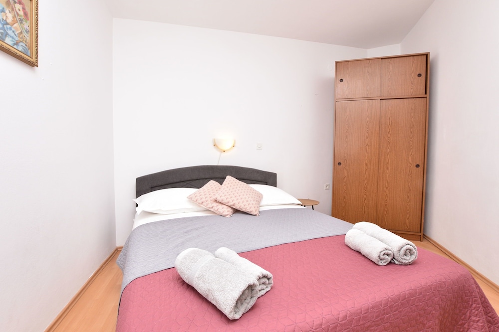 Apartment (A1)