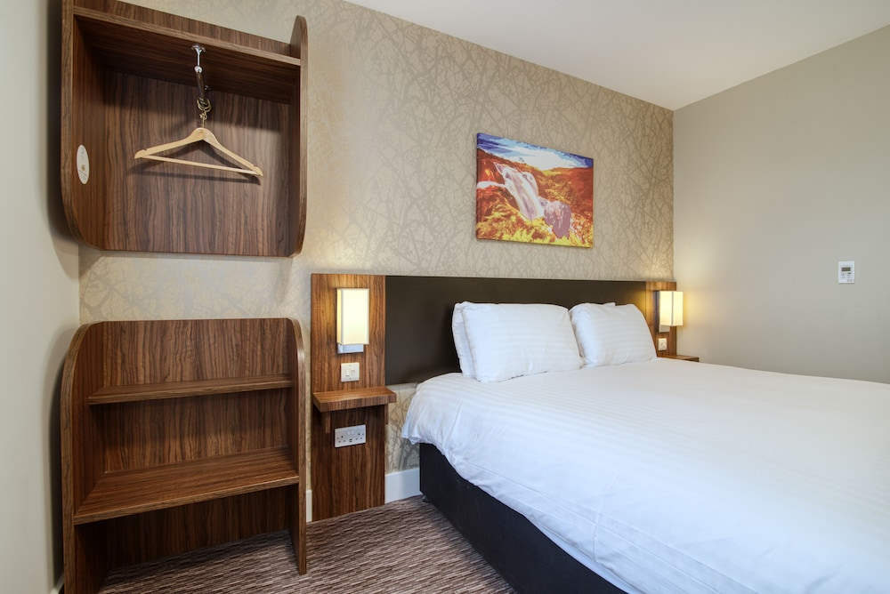 Twin Room - Photo 13