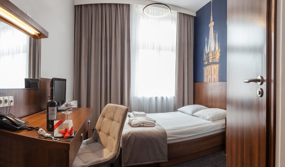 Standard Double Room - Photo 7
