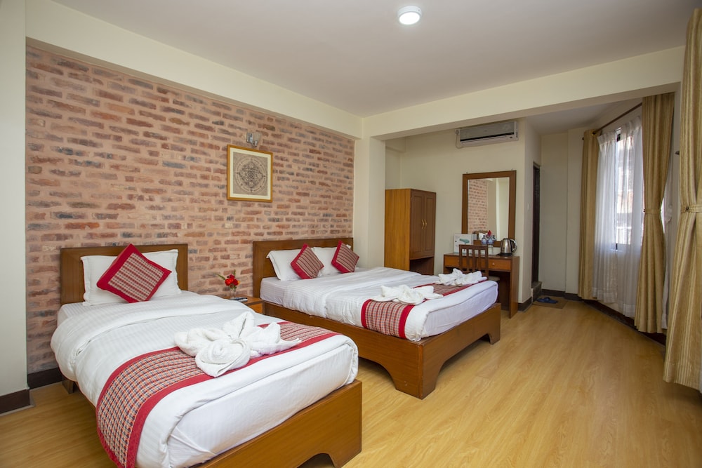 Standard Double or Twin Room photo 1