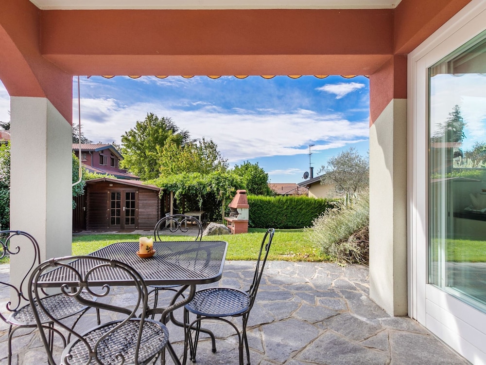 Villa photo 3