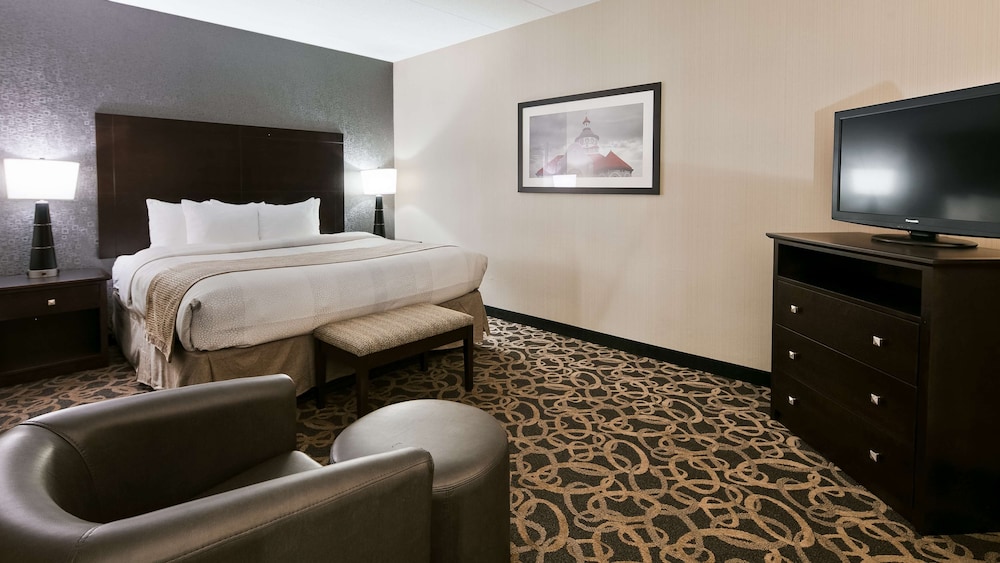 Suite, Multiple Beds, Jetted Tub (Living Room;With Sofabed) - Photo 3