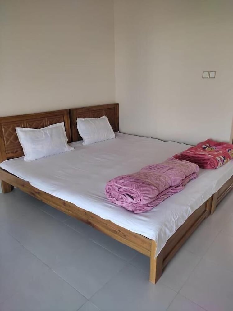 Basic Double or Twin Room photo 3