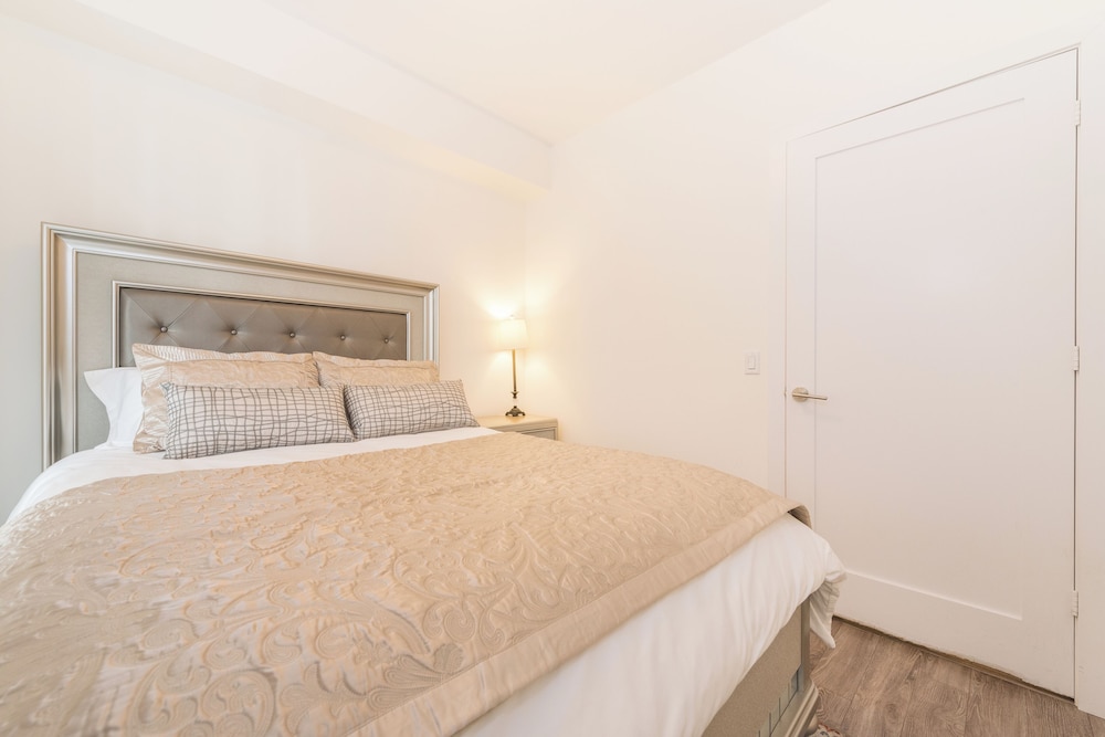 Royal Condo, 1 Bedroom, Kitchen