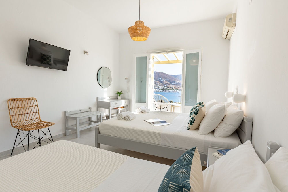 Standard Triple Room, Sea View